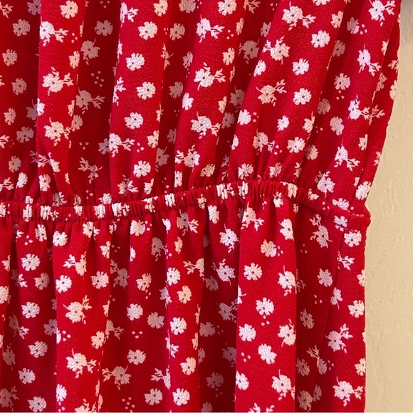 Cute and Fun Red Floral Dress - Picture 8 of 9